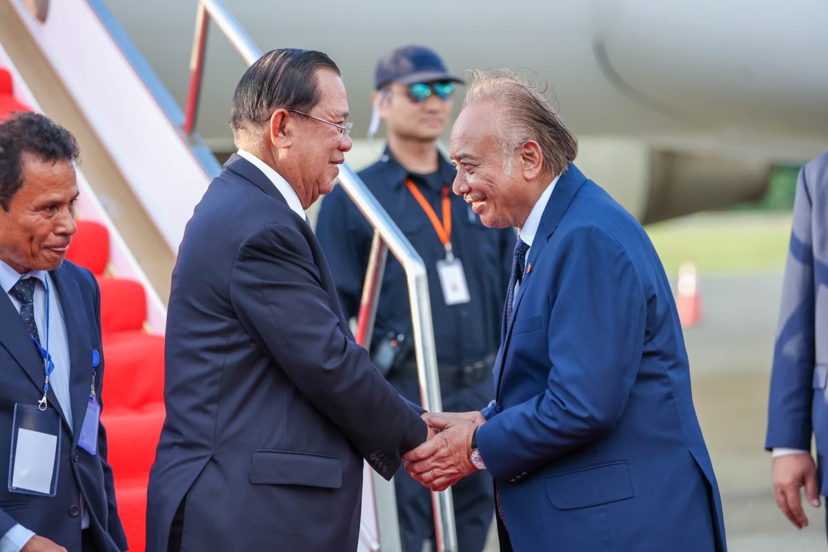 𝐕𝐢𝐬𝐞 - 𝐏𝐌 𝐚𝐤𝐨𝐦𝐩𝐚ñ𝐚 𝐏𝐑 𝐧𝐨 𝐏𝐌 𝐬𝐢𝐦𝐮 𝐞𝐢𝐬 𝐏𝐫𝐢𝐦𝐞𝐢𝐫𝐮 𝐌𝐢𝐧𝐢𝐬𝐭𝐫𝐮 𝐊𝐚𝐦𝐛𝐨𝐝𝐢𝐚 𝐒𝐚𝐦𝐝𝐞𝐜𝐡 𝐇𝐮𝐧 𝐒𝐞𝐧 𝐢𝐡𝐚 𝐚𝐞𝐫𝐨𝐩𝐨𝐫𝐭𝐨