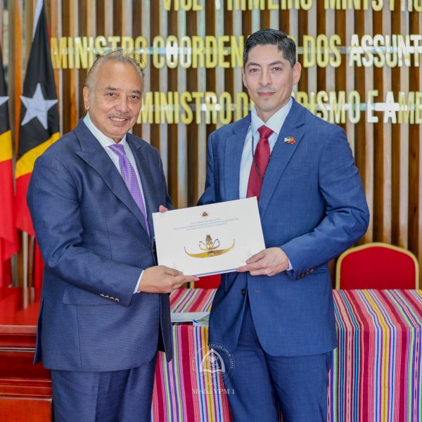 Vise PM, MCAE no MTA Simu Vizita Kortezia Enkaregadu Negósiu ka Offisial Seguransa Rejional Chasen Peabody